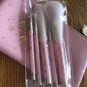 Too Faced Christmas Dreams 5 Piece Brush Set